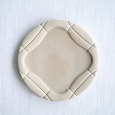 深見達希 layer plate [beige]