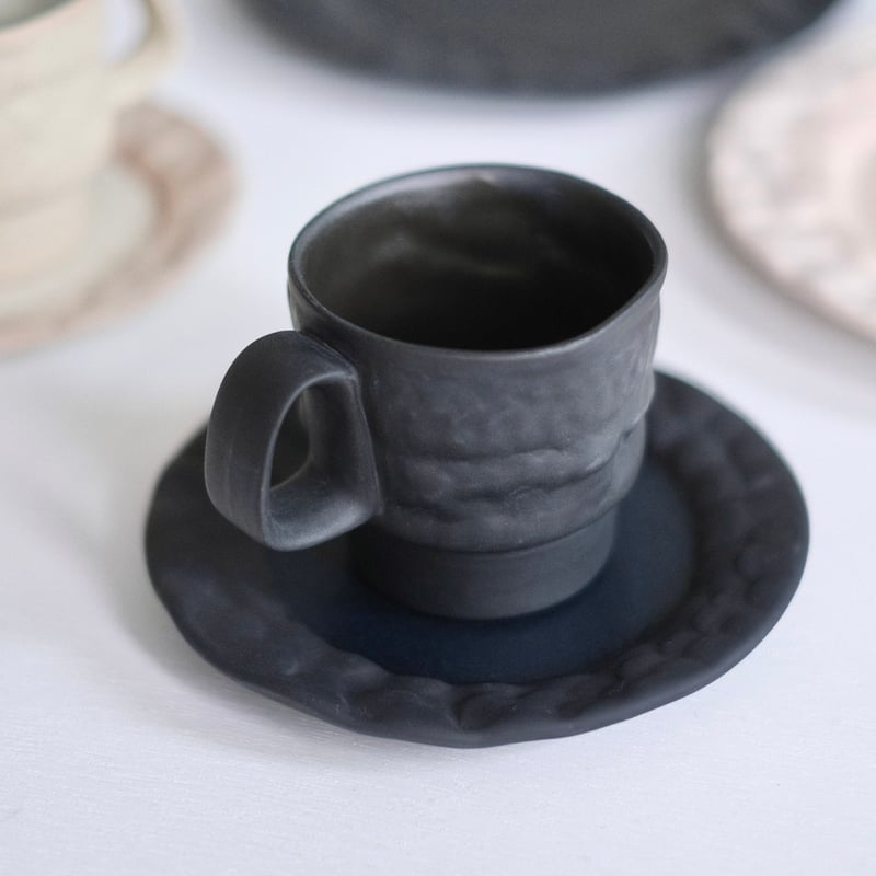 深見達希 saucer[black] | 酢橘堂