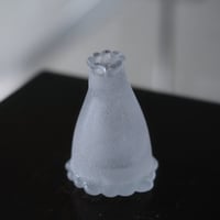 MANA NAKAMURA vase [white]
