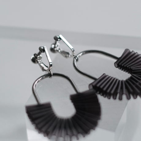 nooca PVC oval hook pierce / earring ・black