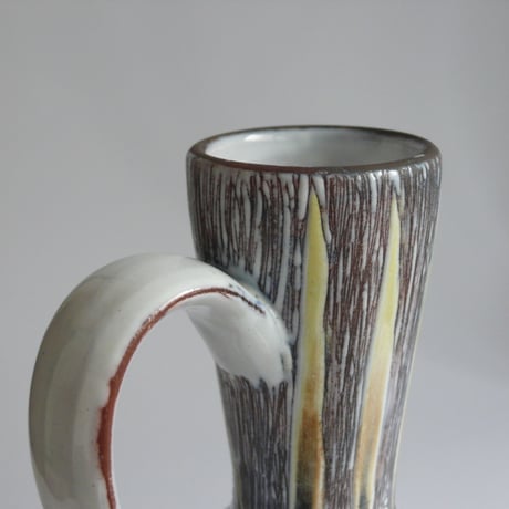 Drawing ceramic vase
