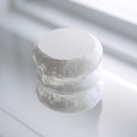 glass object - white -