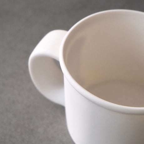 菊池俊治 A mug