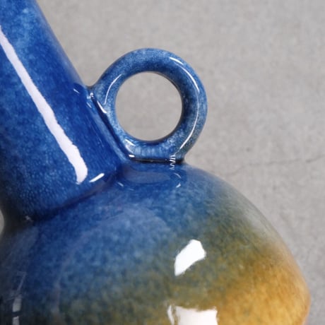 blue×yellow ceramic vase
