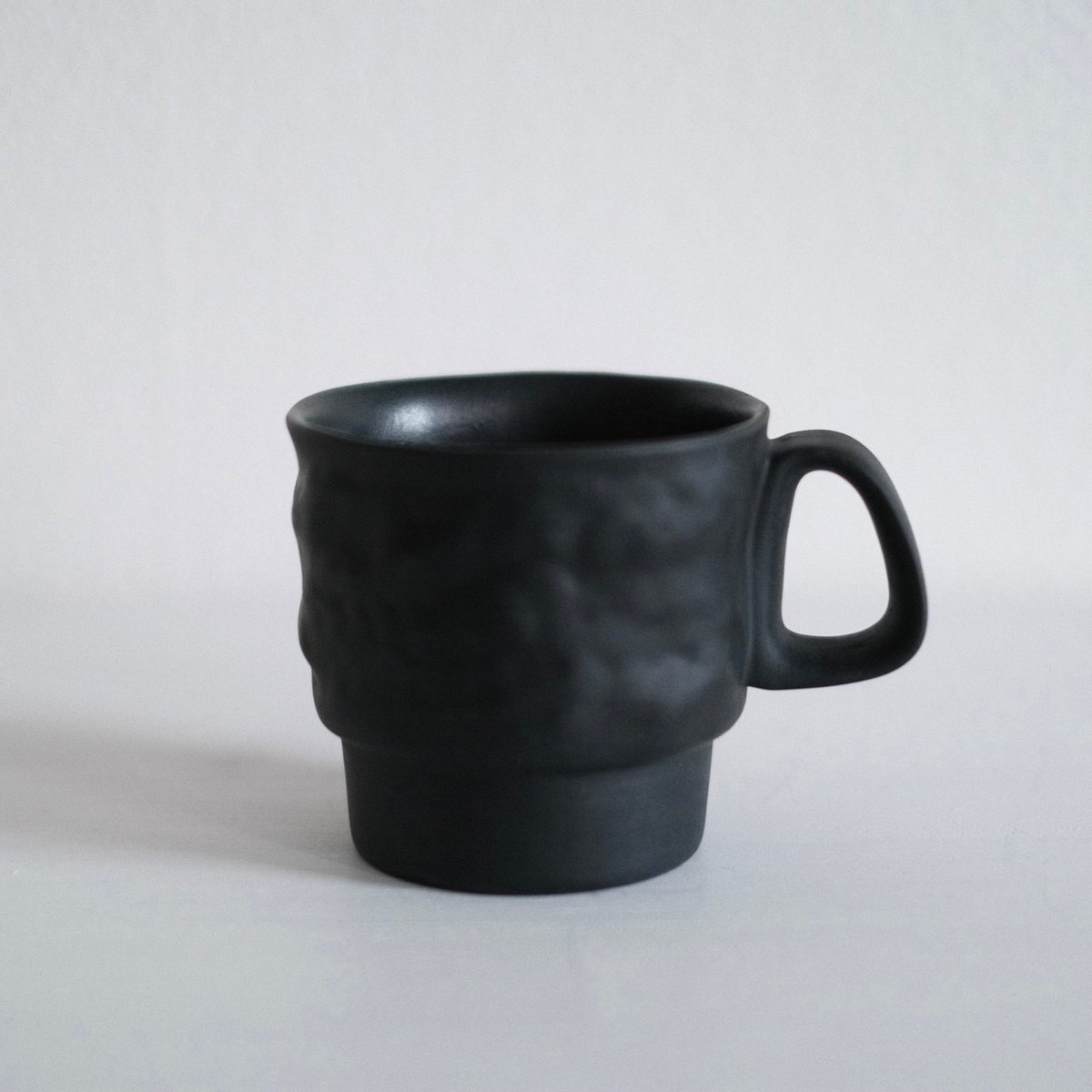深見達希 coffee cup [black] | 酢橘堂
