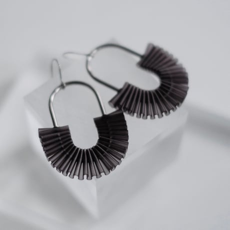 nooca PVC oval hook pierce / earring ・black