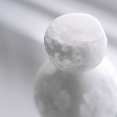 glass object - white -