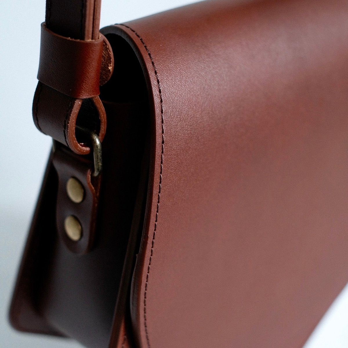 leather shoulder penta brown | 酢橘堂