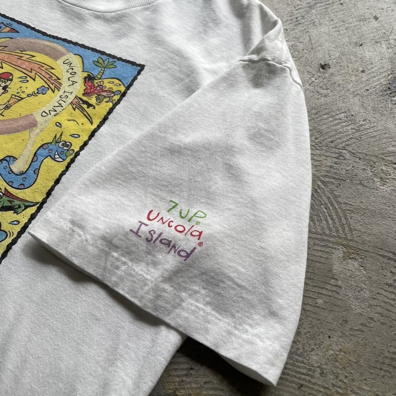 90's 7UP Uncola island print tee | sui & shara