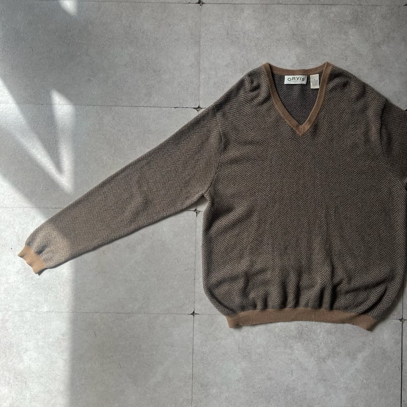 Orvis v-neck herringbone cashmere knit | sui & 