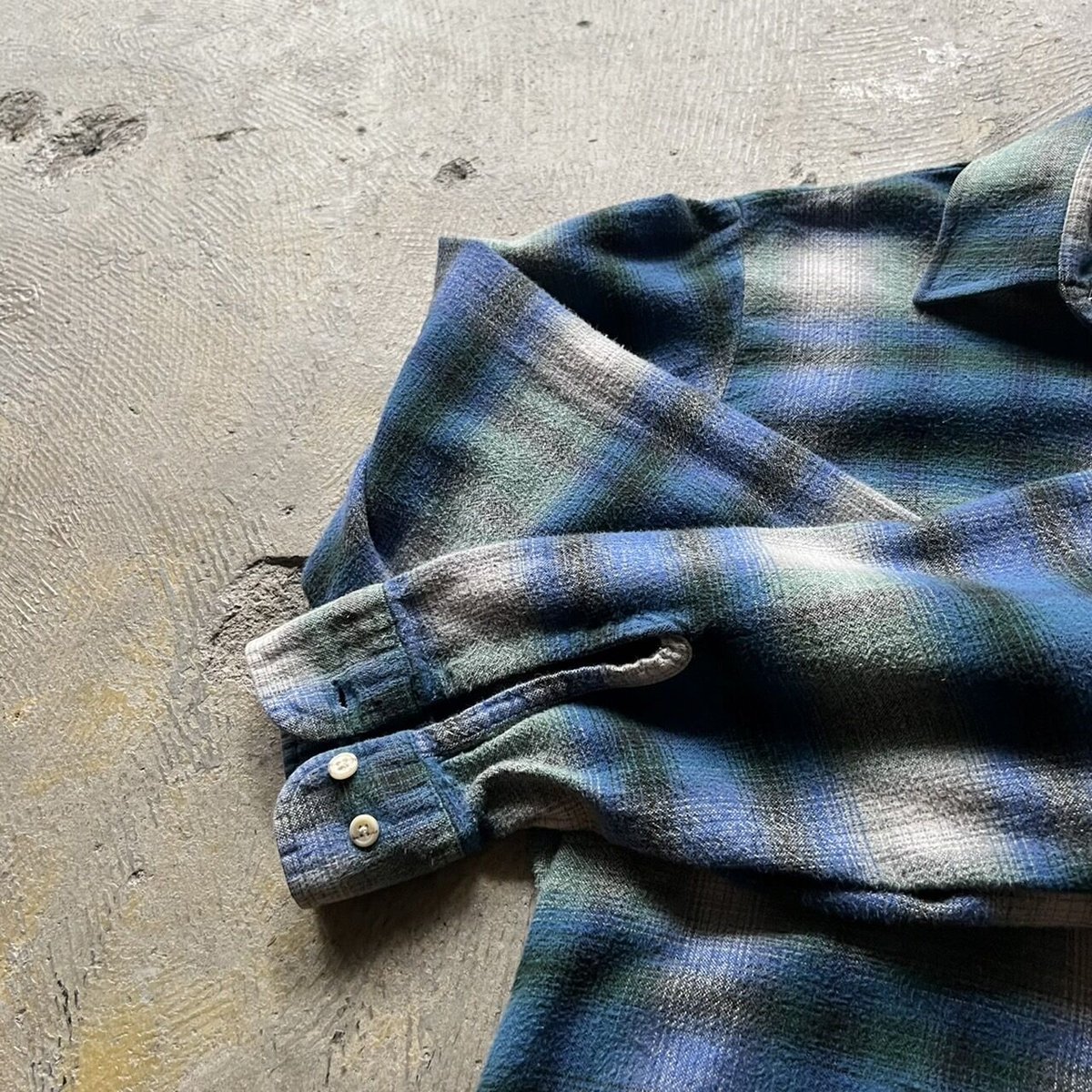 トップス VAN HEUSEN ombre check rayon shirt 90s Van Heusen ombre check cotton shirt | sui &