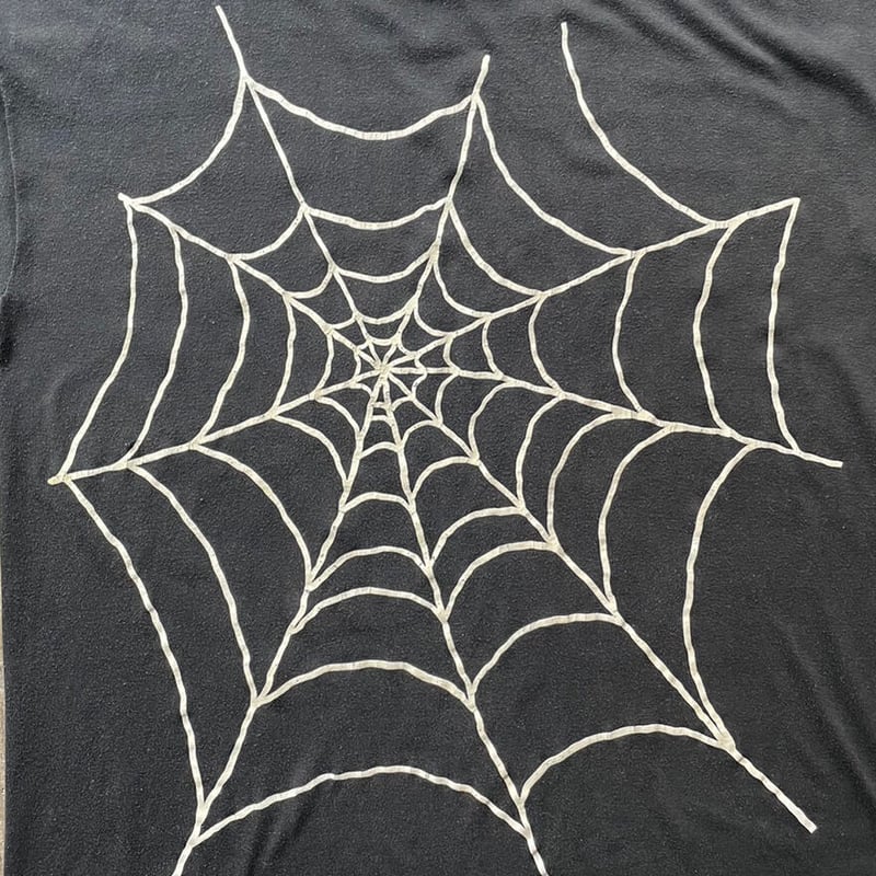 90s spider web print tee | sui & shara 90s spider web print tee | sui & shara