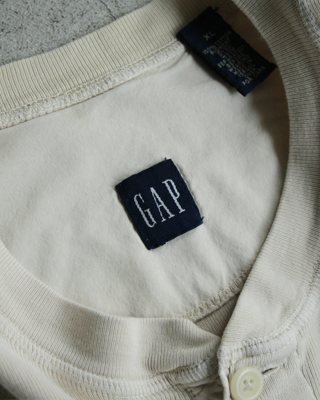 00s Gap henry neck L/S cut sew | sui & shara