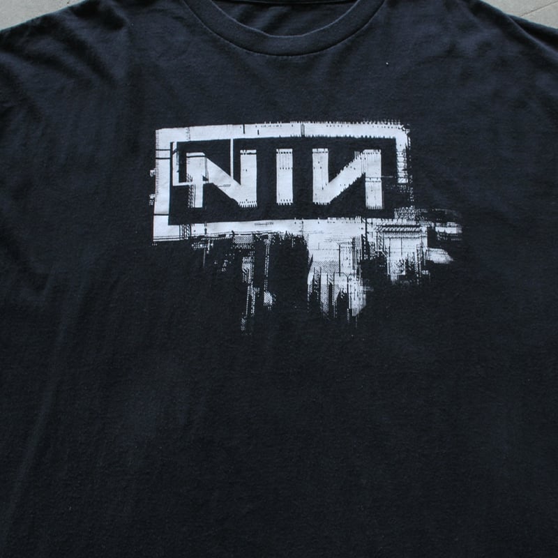 00s Nine inch nails tour print T-shirt | sui & 00s Nine inch nails tour print T-shirt | sui &