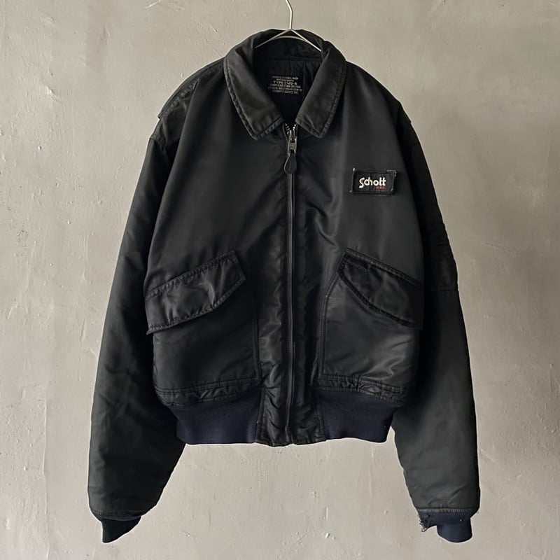 90s Schott CWU-R flight jacket | sui & shara 90s Schott CWU-R flight jacket | sui & shara