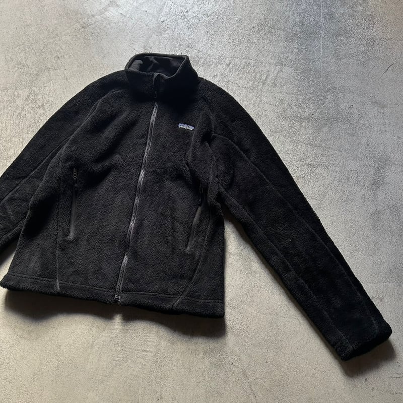00s Patagonia R4 jacket ″All Black″ | sui & shara