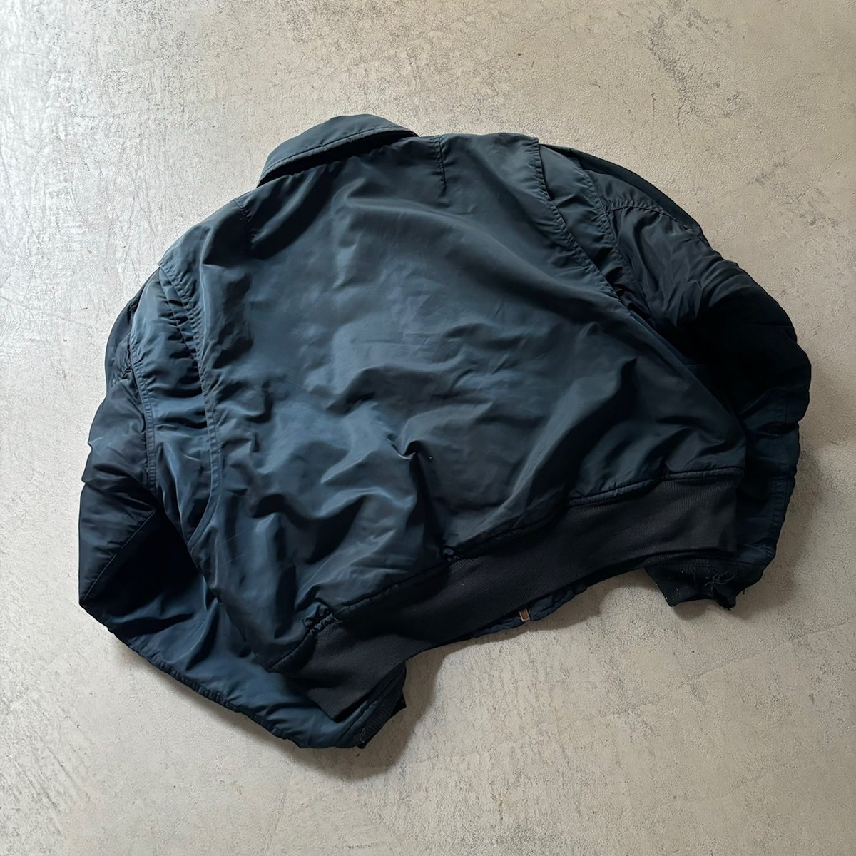 90s schott フライトジャケット CWU-R ブラック　海外ファッション 90s Schott CWU-R flight jacket | sui & shara