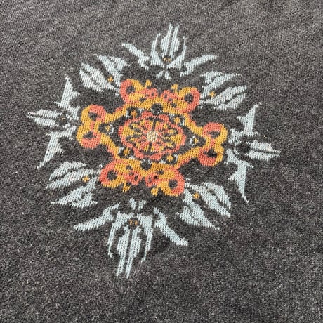 ~90's Sun burst motif intarsia knit