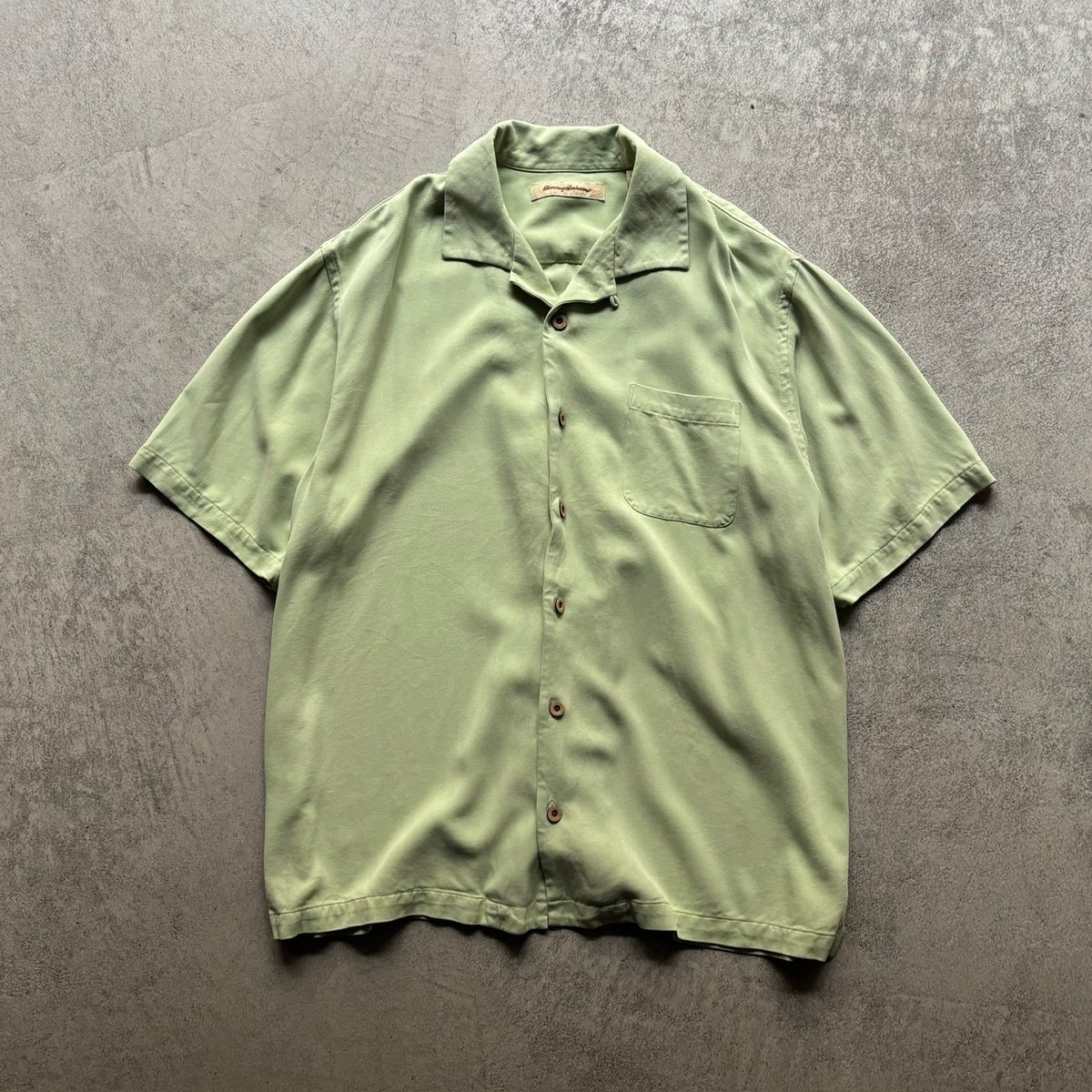Tommy bahama open collar S/S silk shirt | sui &