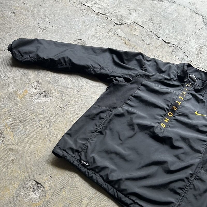 90's Nike “LIVESTRONG”half zip pullover | sui &