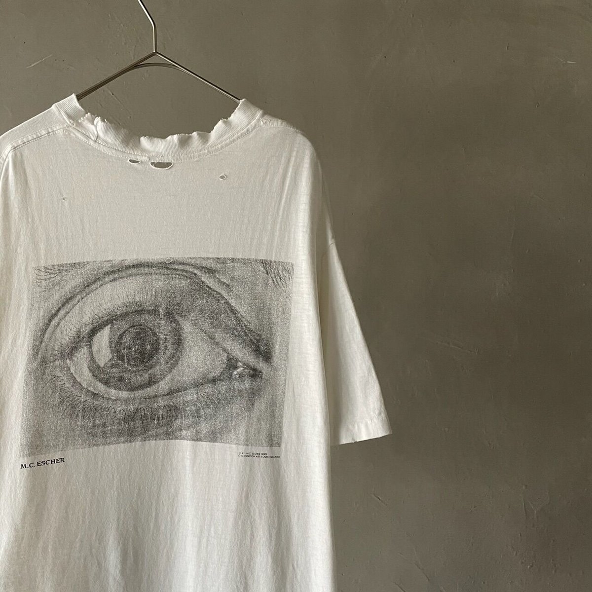 90s M.C.Escher art print tee | sui & shara 90s M.C.Escher art print tee | sui & shara