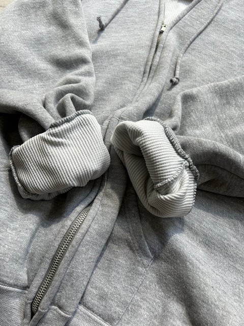 90s Chapter Seven ジップアップフーディ 90s Chapter Seven ジップアップフーディ FULL ZIP HOODIE
