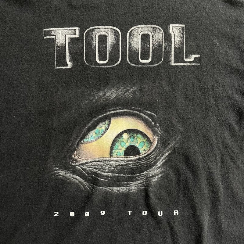 00s Tool tour music tee | sui & shara