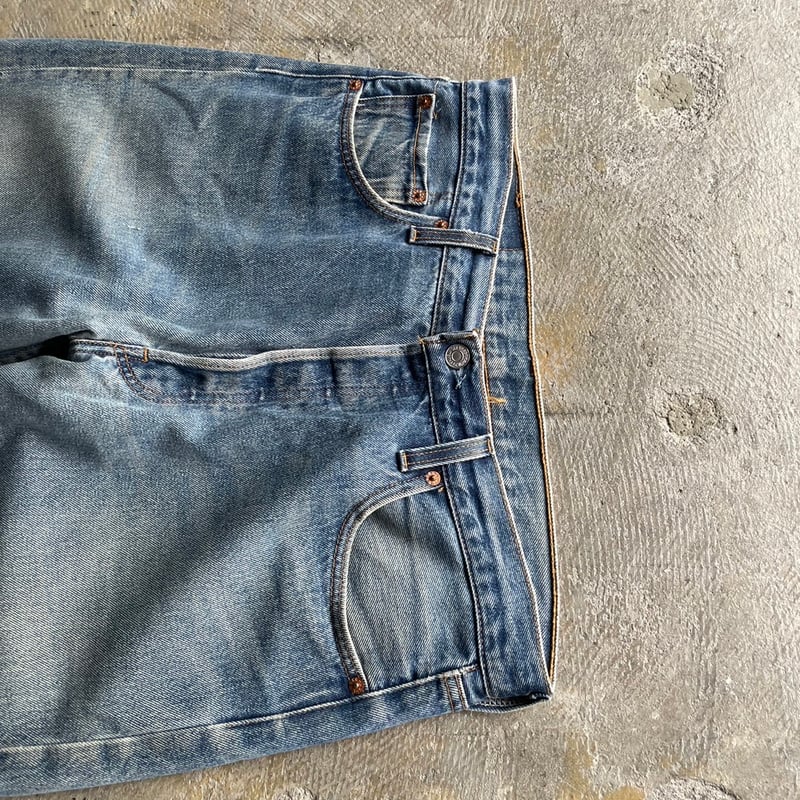 90s Levi's 501XX Made in USA | sui & shara 90s Levi's 501XX Made in USA | sui & shara