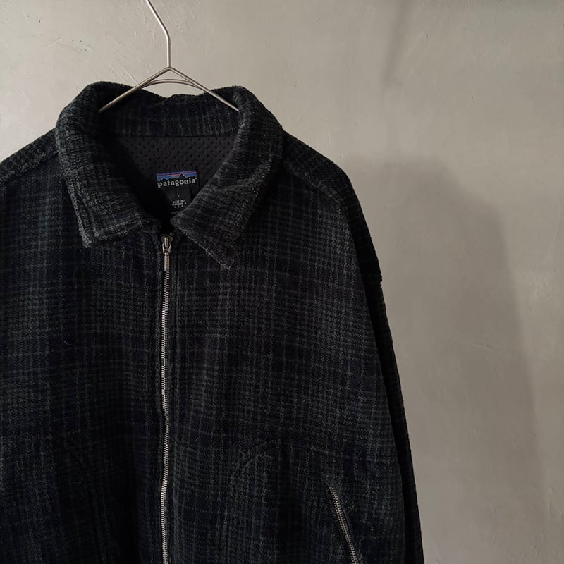 90s Patagonia ultra plush over shirt | sui & shara 90s Patagonia ultra plush over shirt | sui & shara