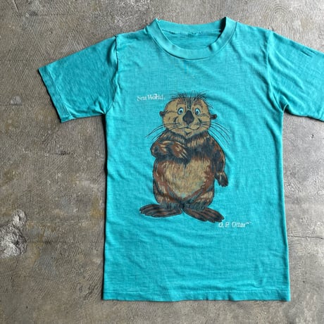 ~90s sea world "O.P Otter" print tee