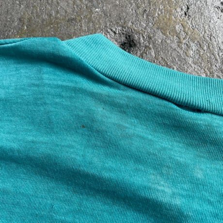 ~90s sea world "O.P Otter" print tee