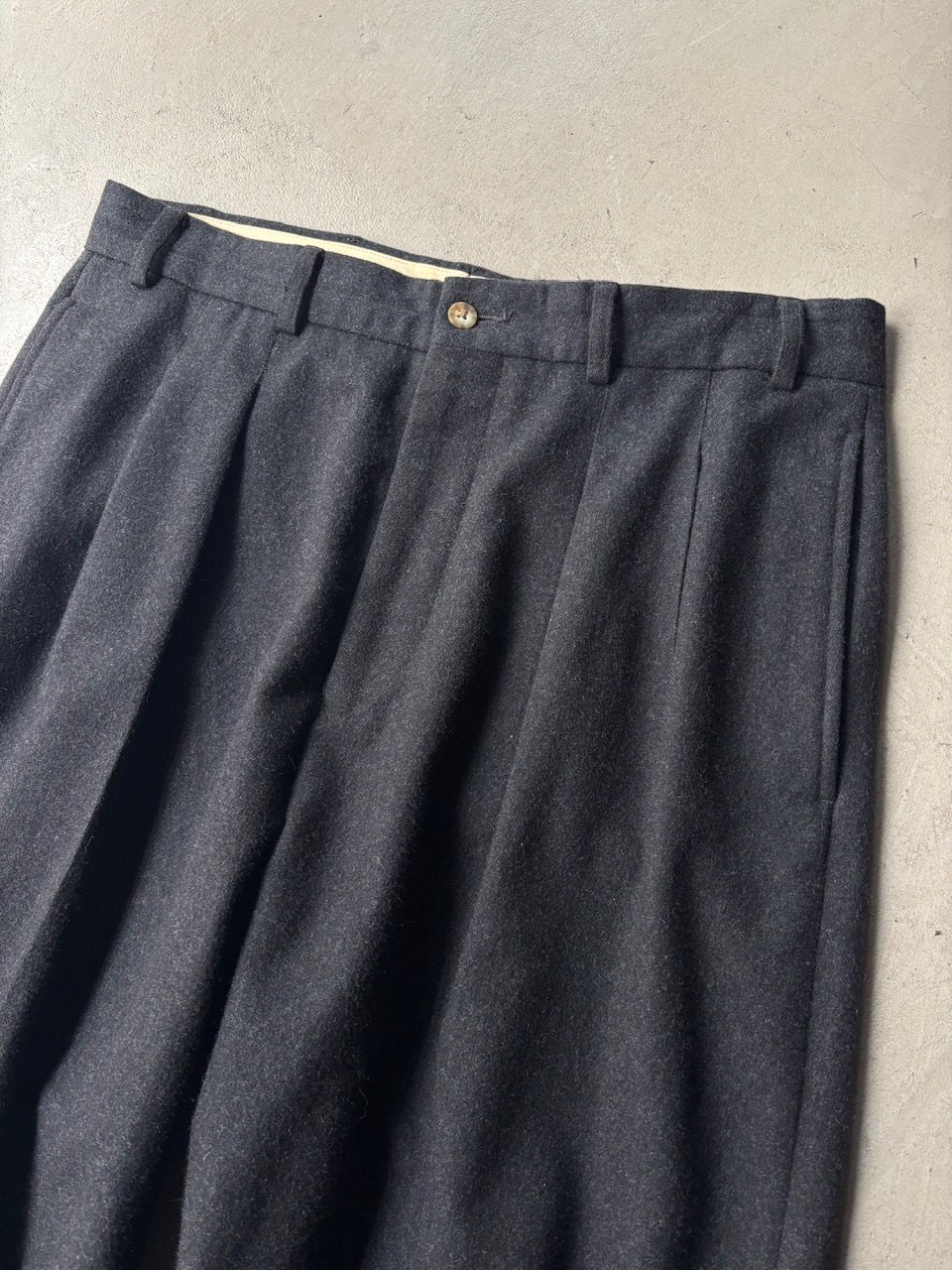 90s Structure 2tuck wool slacks | sui & shara