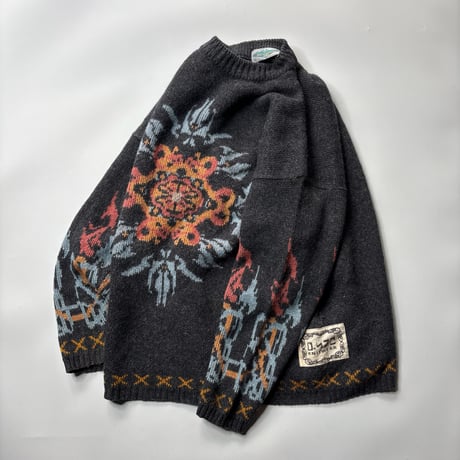 ~90's Sun burst motif intarsia knit