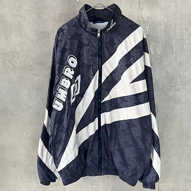 90s UMBRO nylon jacket | sui & shara 90s UMBRO nylon jacket | sui & shara