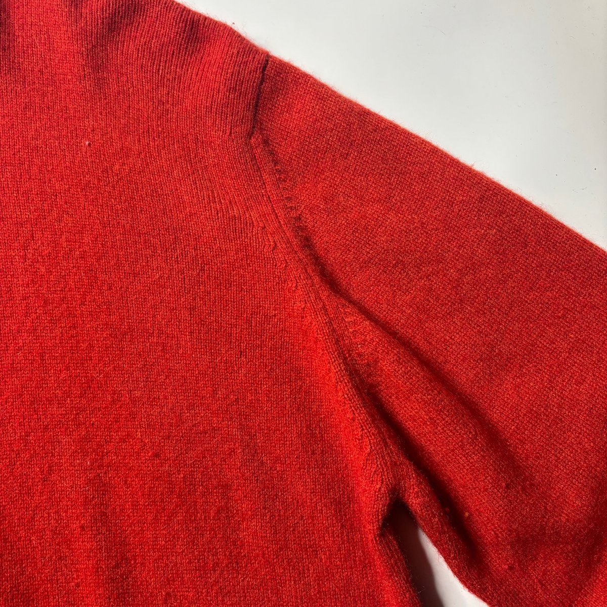 Neiman Marcus” cashmere knit sweater made in S