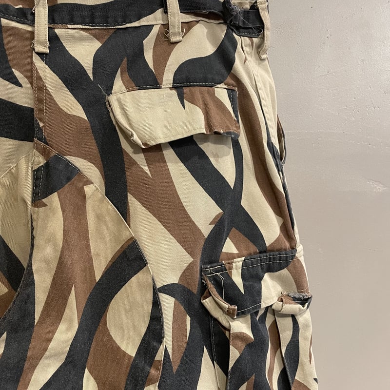 90s ASAT tribal camouflage cargo pants | sui & 90s ASAT tribal camouflage cargo pants | sui &