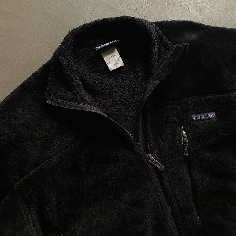 00s Patagonia R4 jacket ″All Black″ | sui & shara