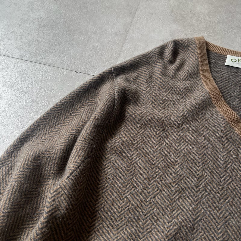 Orvis v-neck herringbone cashmere knit | sui & 