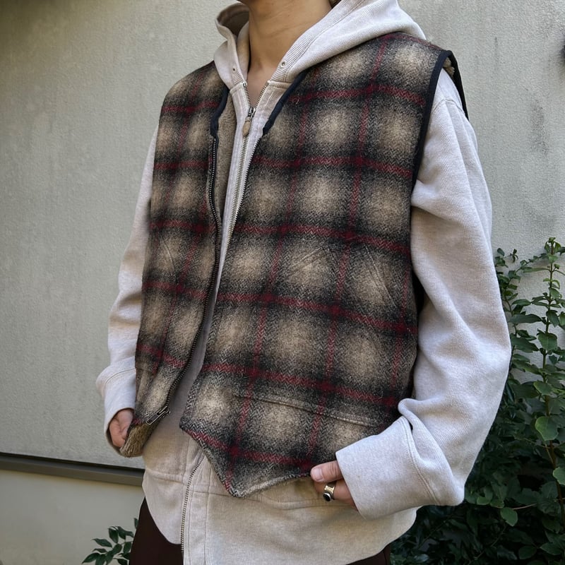 90s WOOLRICH ombre check vest | sui & shara 90s WOOLRICH ombre check vest | sui & shara