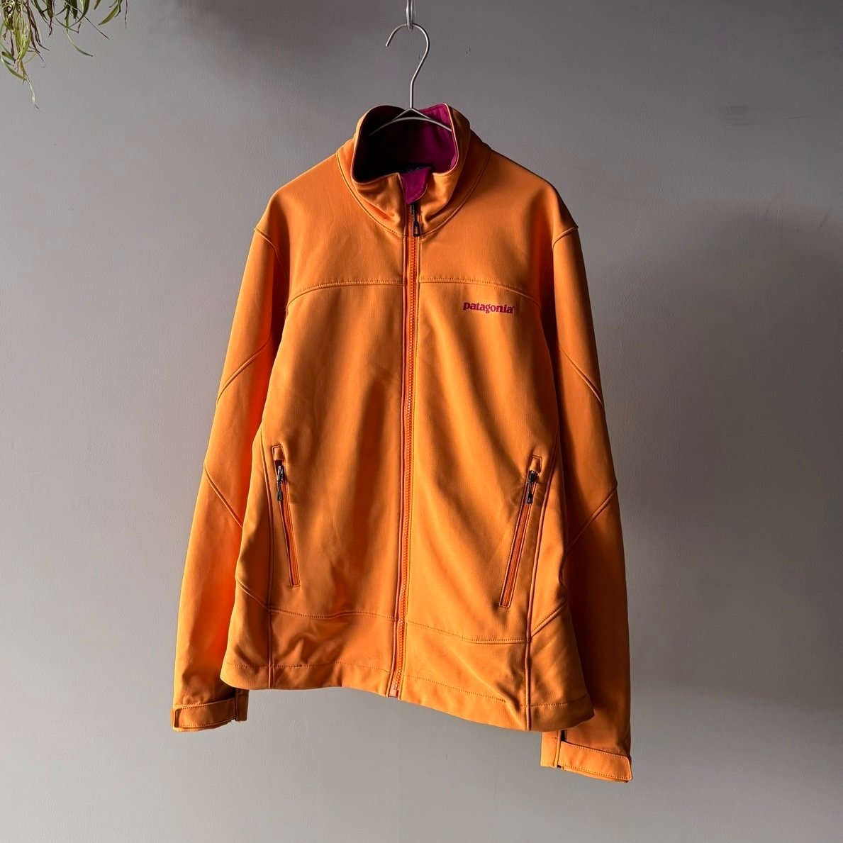 Patagonia Adze jacket “orange” | sui & shara