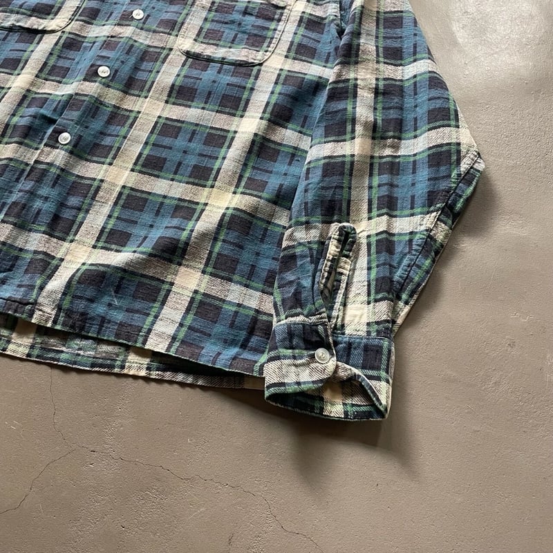 60s Sears plaid print flannel shirt | sui & shara 60s Sears plaid print flannel shirt | sui & shara