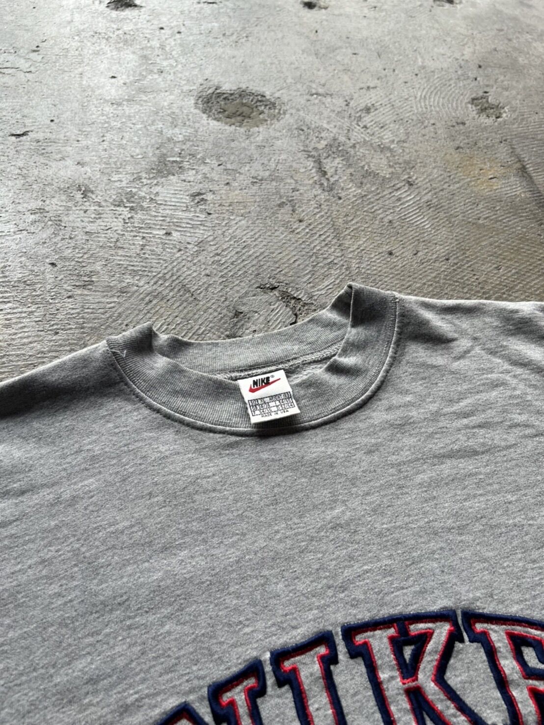 90s NIKE logo sweat Made in USA | sui & shara
