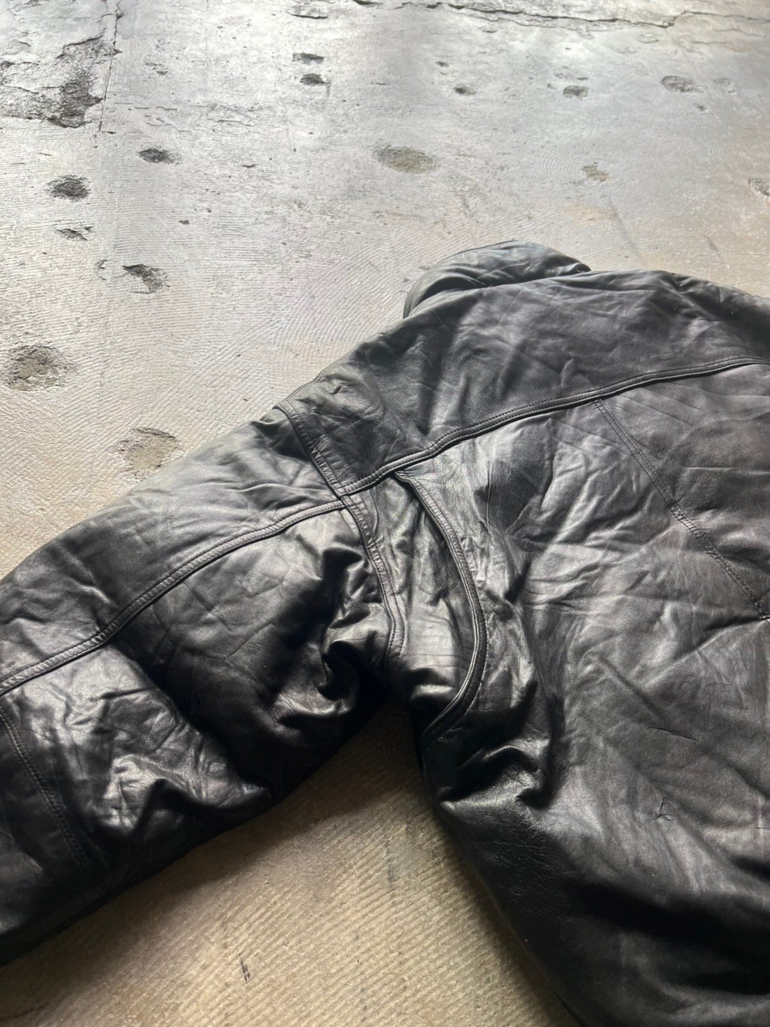 80s Eddie Bauer leather down jacket | sui & shara 80s Eddie Bauer leather down jacket | sui & shara