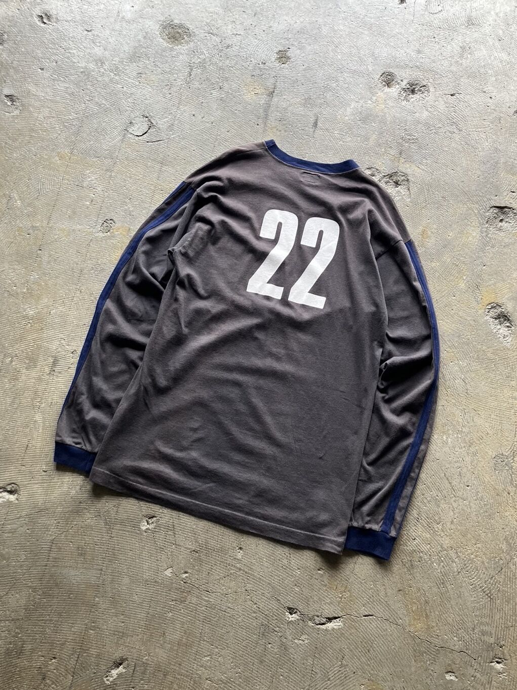 90's STUSSY numbering print L/S tee | sui & shara 90's STUSSY numbering print L/S tee | sui & shara