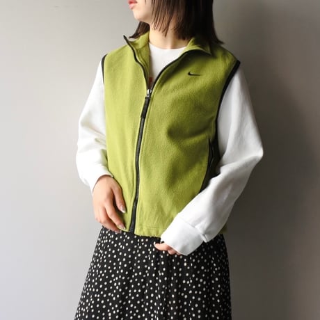 90s NIKE logo fleece vest
