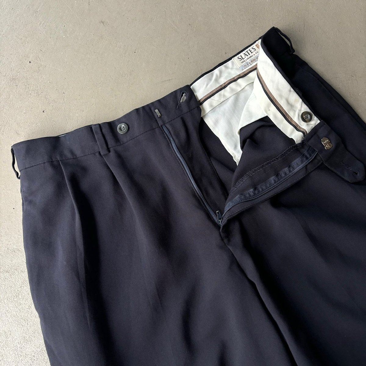 90s Levi's ″SLATES″ slacks pants | sui & shara