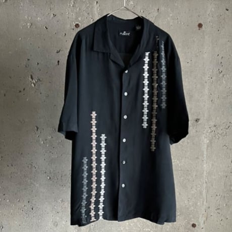 90s embroidery design open collar silk shirt
