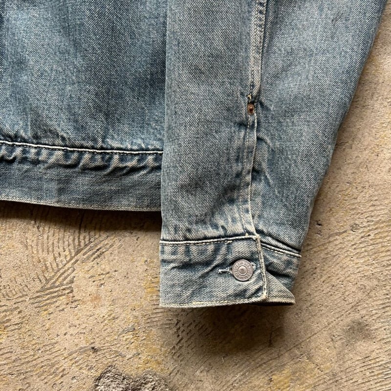 90's Levi's 517xx denim jacket | sui & shara 90's Levi's 517xx denim jacket | sui & shara