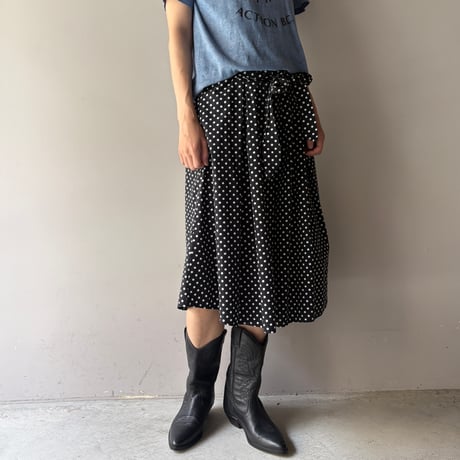 Dot pattern medium skirt