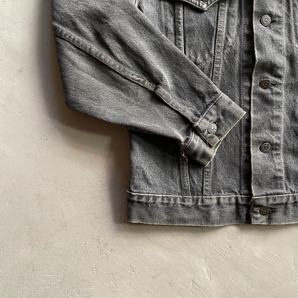 はるあ 80s LEVI’S リーバイス デニムジャケット 75505 80s カナダ製 Levi'sリーバイス 75505 先染め ブラック デニム
